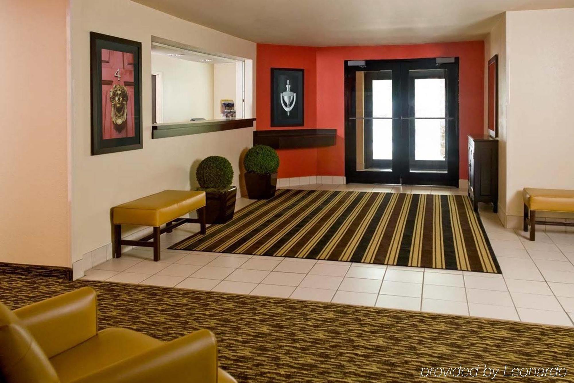 Suburban Studios Auburn Hills - Detroit Exterior photo
